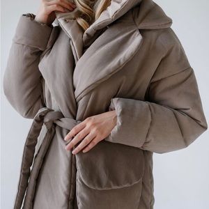 New winter jacket with removable hood